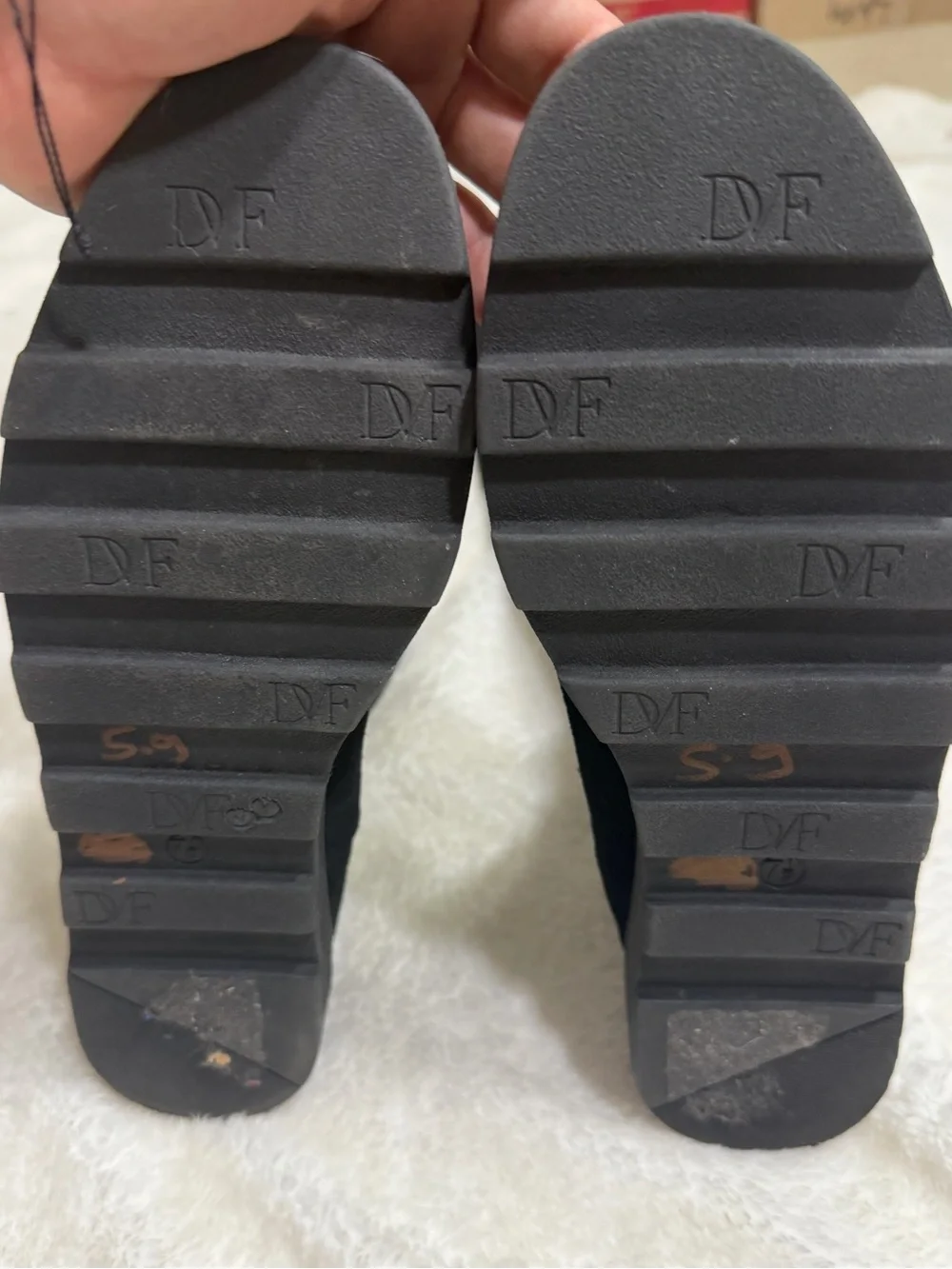 N/A size suede sole